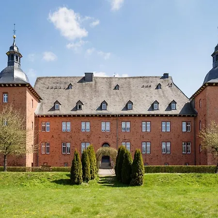 Fewo Saalstube, Adolphsburg Apartman *